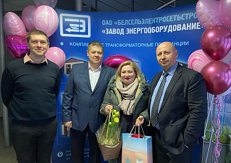 Поздравляем коллектив с женским днем, 8 марта!