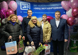 Поздравляем коллектив с женским днем, 8 марта!