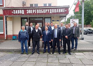 На базе филиала "Завод Энергооборудование" проводились семинары на тему "Высоковольтное (до 10кВ) и низковольтное оборудование и комплектующие в распределительных сетях Республики Беларусь"