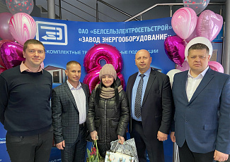 Поздравляем коллектив с женским днем, 8 марта!