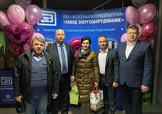 Поздравляем коллектив с женским днем, 8 марта!