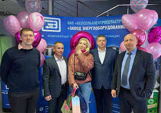 Поздравляем коллектив с женским днем, 8 марта!